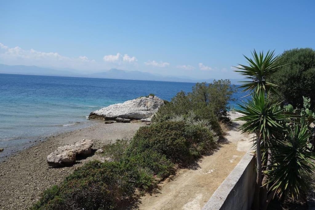 Villa House By The Sea At Skaloma, Loutraki Vouliagmeni-See Exterior foto