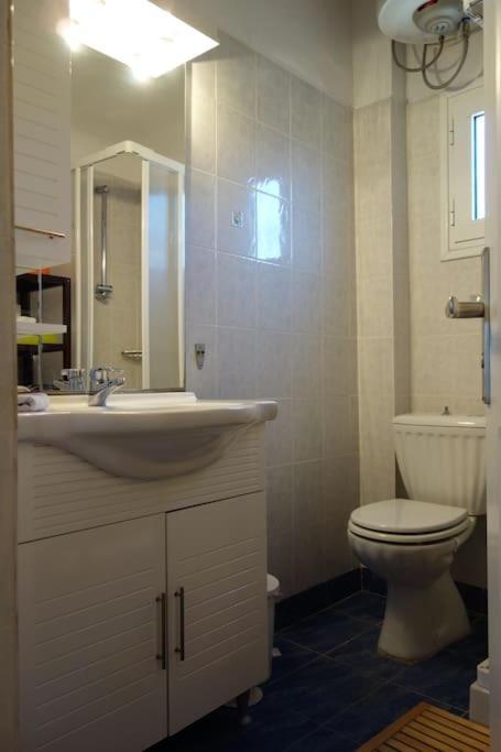 Villa House By The Sea At Skaloma, Loutraki Vouliagmeni-See Exterior foto